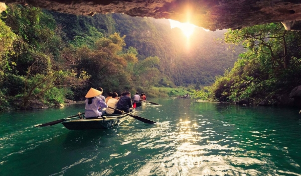 Luxury Bai Dinh Pagoda - Trang An - Mua Cave 1 Day Tour