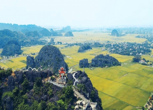 Amazing Trang An - Hoa Lu - Mua Cave 1 Day Tour