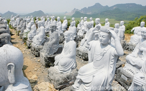 Bai Dinh Pagoda - Trang An 1 Day Tour