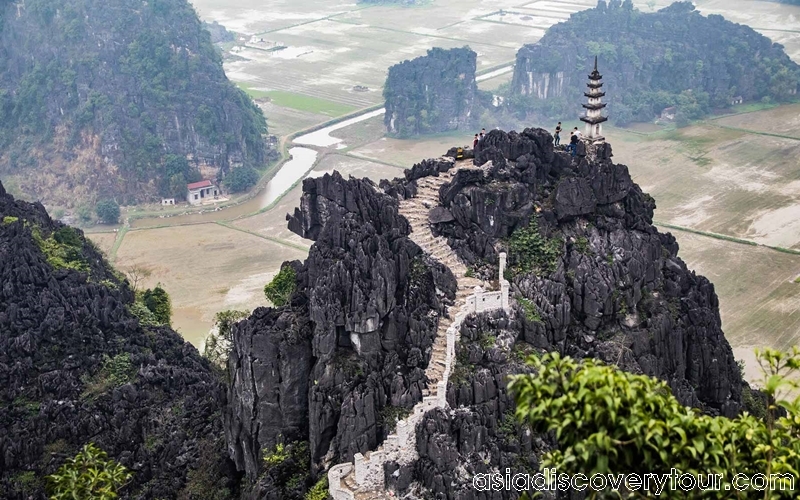 Incredible Hoa Lu - Tam Coc - Mua Cave 1 Day Tour