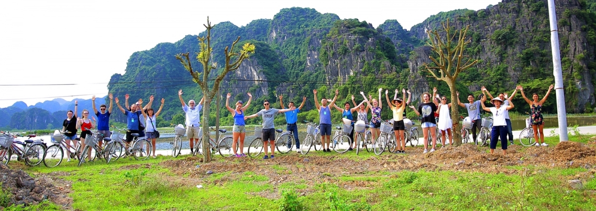 Hoa Lu - Tam Coc - Cuc Phuong National Park Private 2 Days - 1 Night Tour