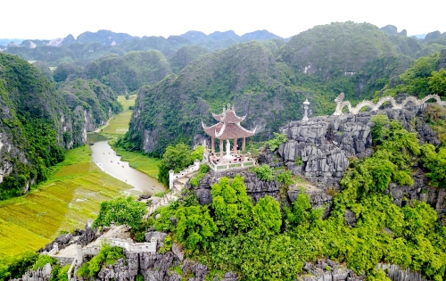 Bai Dinh – Trang An – Ninh Binh – Hoa Lu – Tam Coc – Mua Cave 2 Days – 1 Night  Tour