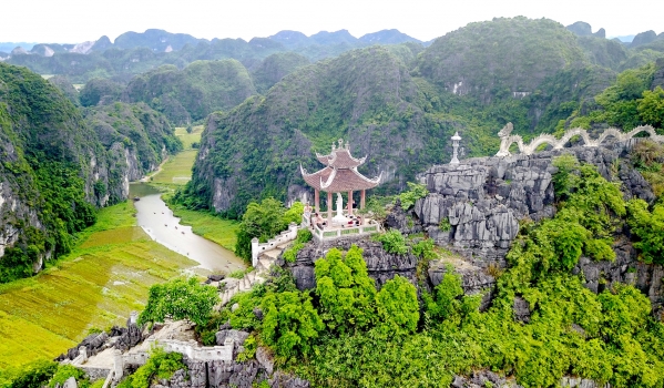 Bai Dinh – Trang An – Ninh Binh – Hoa Lu – Tam Coc – Mua Cave 2 Days – 1 Night  Tour