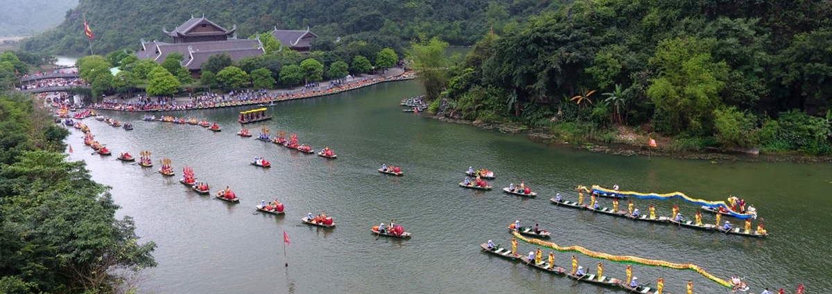 Bai Dinh – Trang An – Ninh Binh – Hoa Lu – Tam Coc – Mua Cave 2 Days – 1 Night  Tour