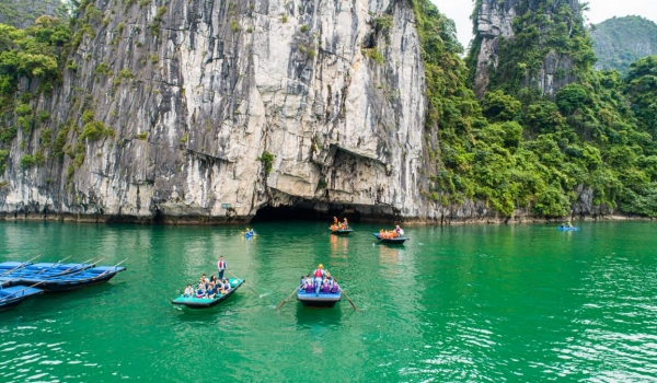 Luxury Halong & Lan Ha Bay 6 Hours Cruise ( 2 ways Limousine transportation)